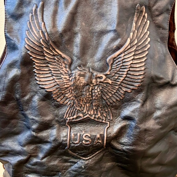 Leather Eagle Embossed Moto Style USA Vest 44 Goth Patriotic Bikecore Vintage - Picture 4 of 12